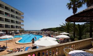 thumbnail: Poolside bar