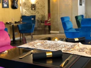 thumbnail: Restaurant