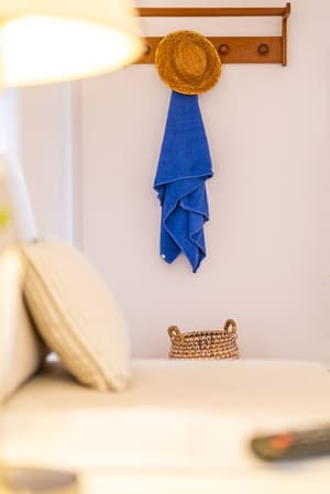 thumbnail: Interior detail