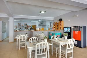 thumbnail: Breakfast area