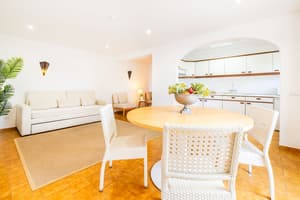 thumbnail: Dining room