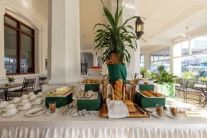 thumbnail: Restaurant