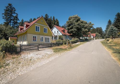 151973779.jpg