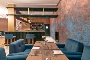 thumbnail: Bar (on property)