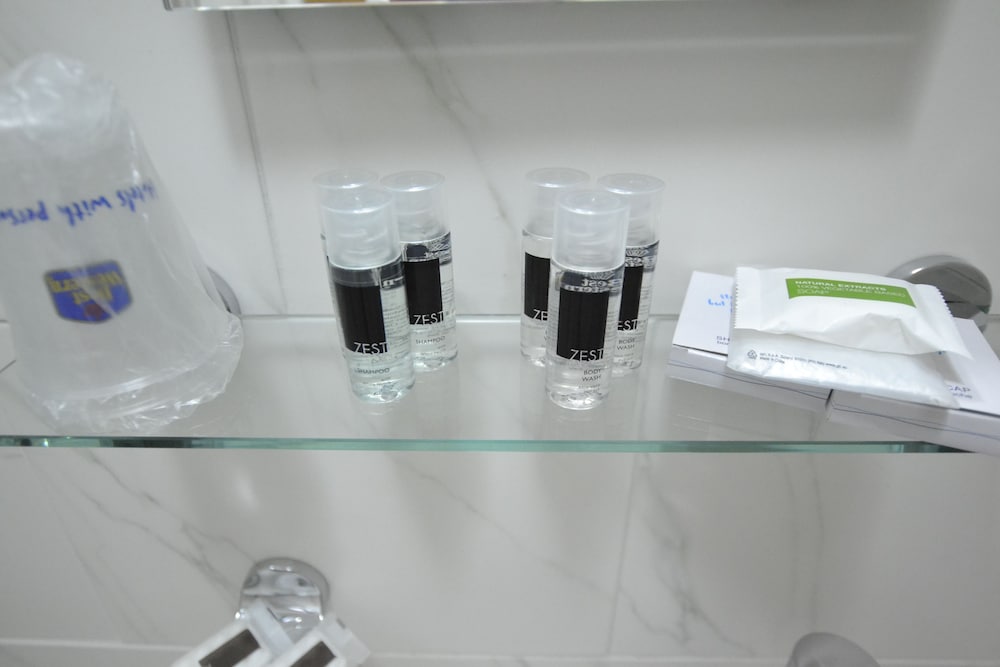 Bathroom amenities