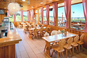 thumbnail: Bar (on property)