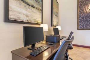thumbnail: Business center