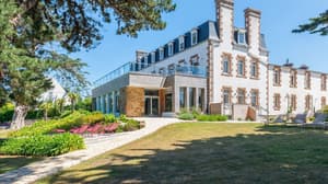 thumbnail: Exterior