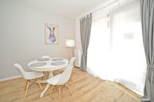 thumbnail: Dining room