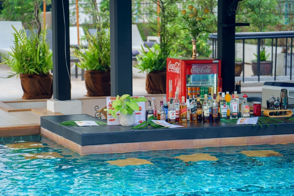 Poolside bar