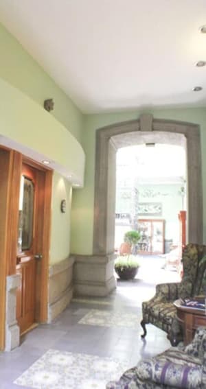 thumbnail: Interior entrance