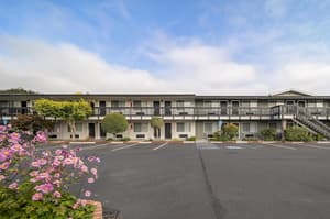 thumbnail: Exterior