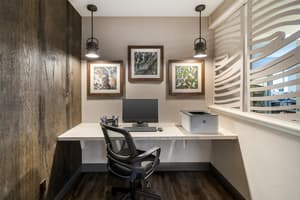 thumbnail: Business center