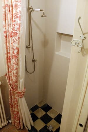 thumbnail: Bathroom shower