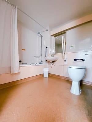 thumbnail: Bathroom