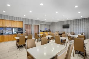 thumbnail: Breakfast area