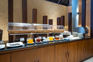 thumbnail: Breakfast area