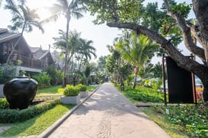 thumbnail: Exterior