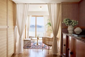 thumbnail: Interior