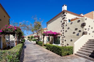 thumbnail: Exterior