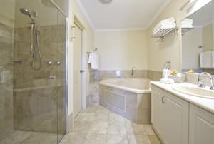 thumbnail: Bathroom