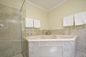 thumbnail: Deep soaking bathtub