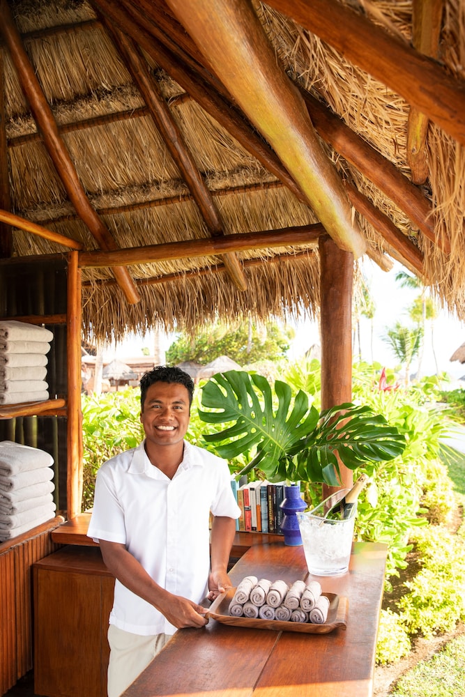 Concierge desk
