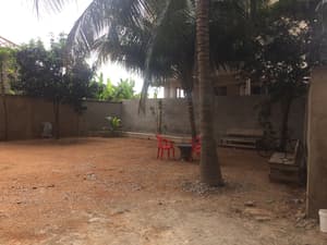 thumbnail: Courtyard view