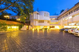 thumbnail: Exterior detail