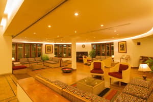 thumbnail: Lobby sitting area