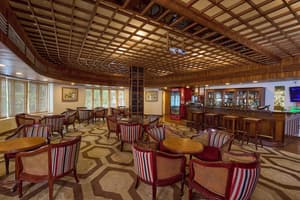 thumbnail: Bar (on property)