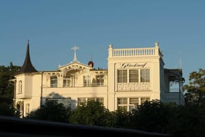 thumbnail: Front of property