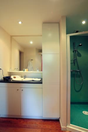 thumbnail: Bathroom