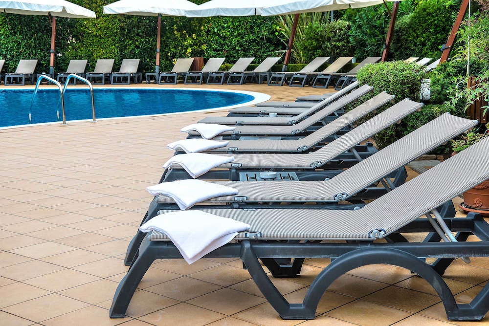 Sundeck