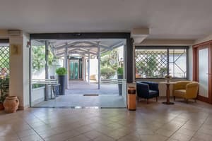 thumbnail: Interior