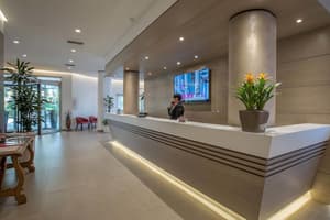 thumbnail: Reception