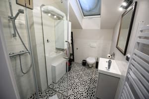 thumbnail: Bathroom shower