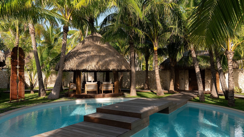 Private pool