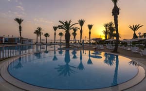 thumbnail: Outdoor pool