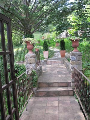 thumbnail: Front of property