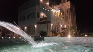 thumbnail: Outdoor pool