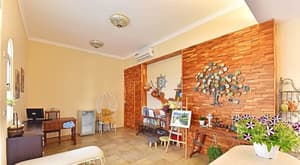 thumbnail: Interior