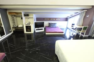 thumbnail: Room