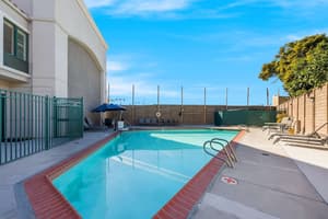 thumbnail: Pool