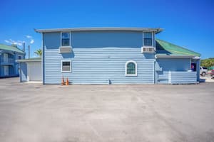 thumbnail: Exterior