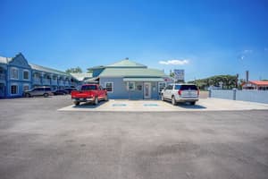 thumbnail: Parking