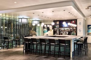 thumbnail: Bar (on property)