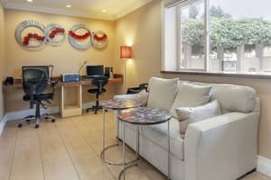thumbnail: Business center