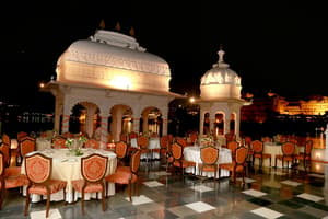 thumbnail: Outdoor dining