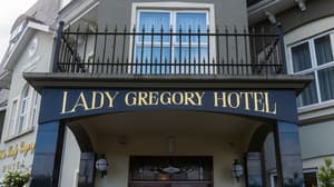 thumbnail: Front of property